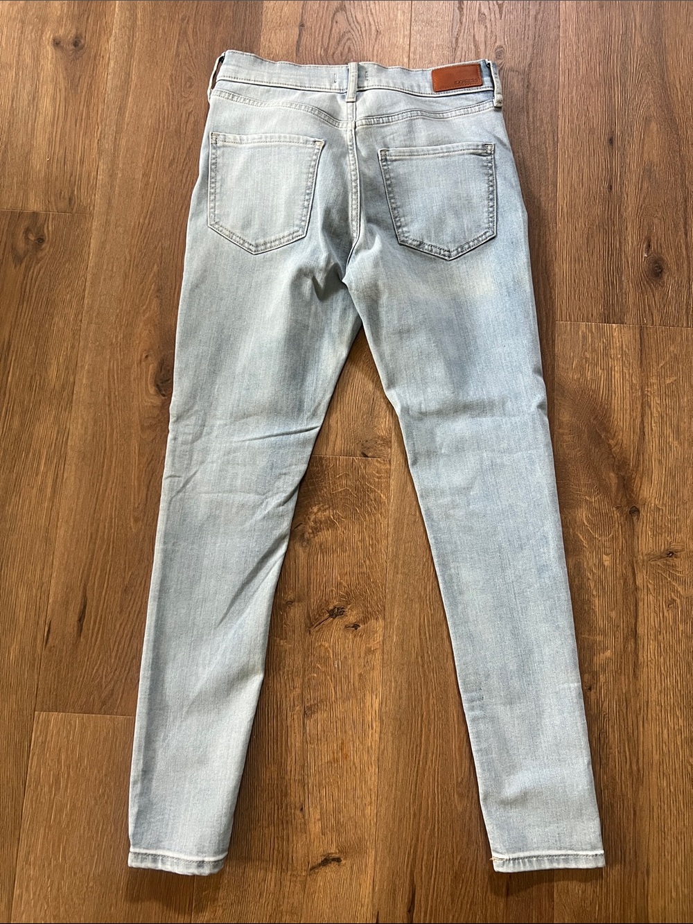 Express Skinny Mid Rise - Picture 4 of 4